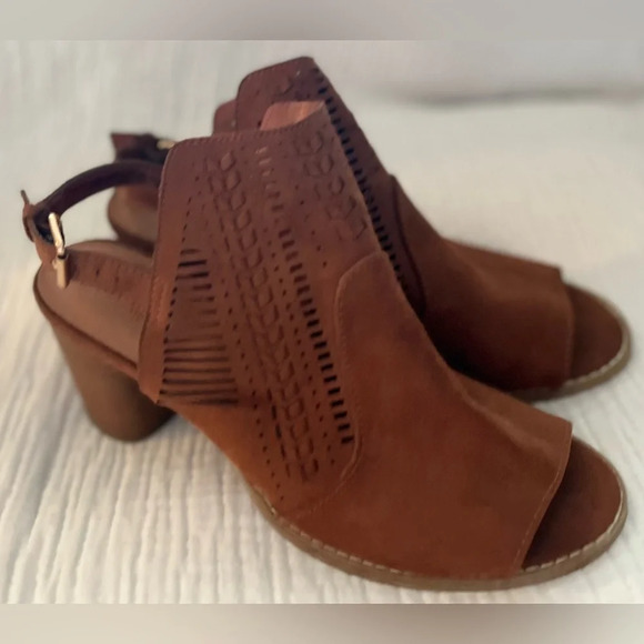 Universal Thread Brown Cognac Suede Open Toe Cutout High Heel Mule Ankle Boot 8 - Picture 11 of 11